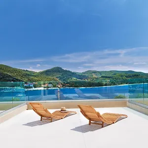 https://chronos-hotel.hotelschalkidiki.net