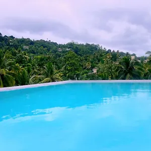 Ceylon Ayu Hotel
