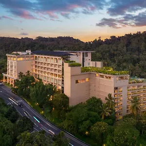 5* Hotel The Golden Crown